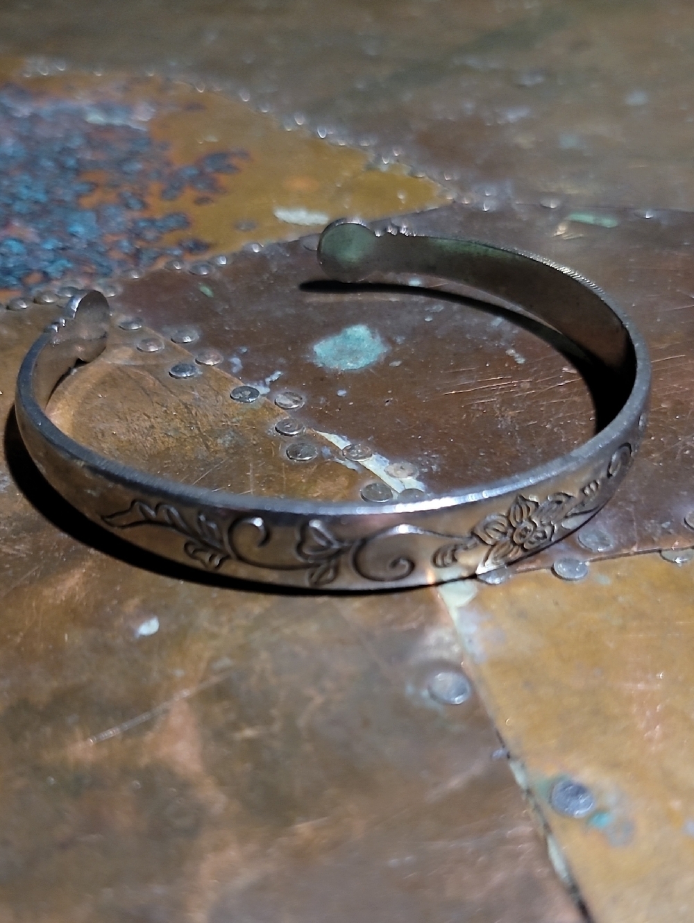 Antique Pure Silver Cuff. 21 Grams. Lotus Flower Engraving.